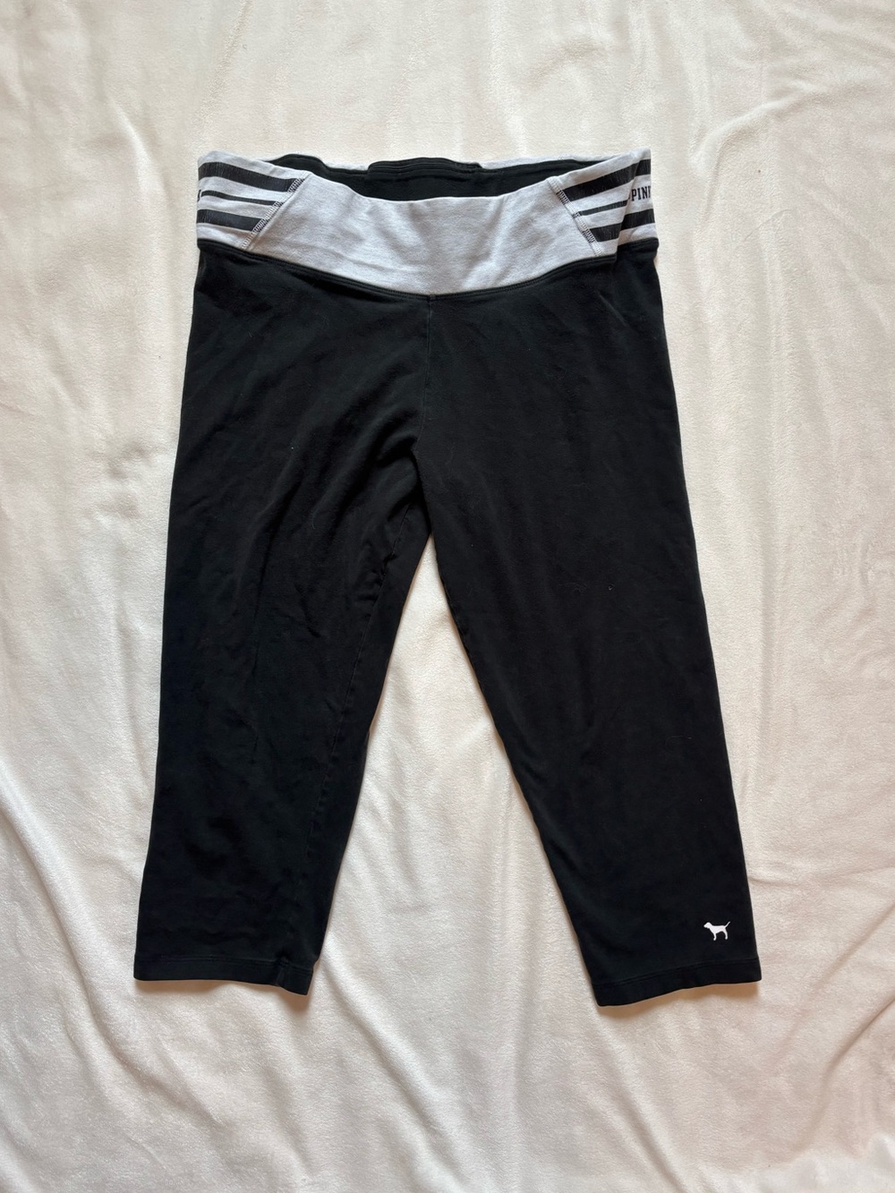 Vintage Y2K Victoria's Secret Black Capri Leggings with Thick Striped Waistband